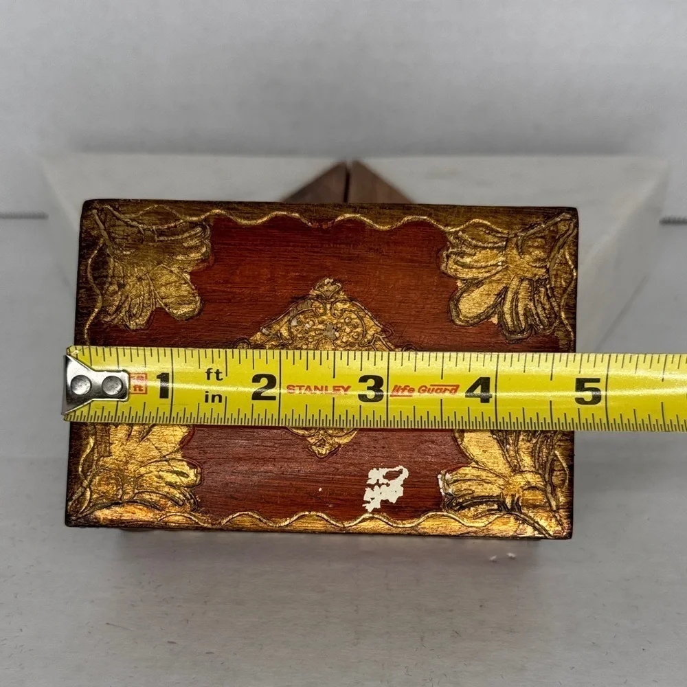 Vintage Florentine Italian Hand Painted Gold Gilt Velvet Lined Wood Trinket Box